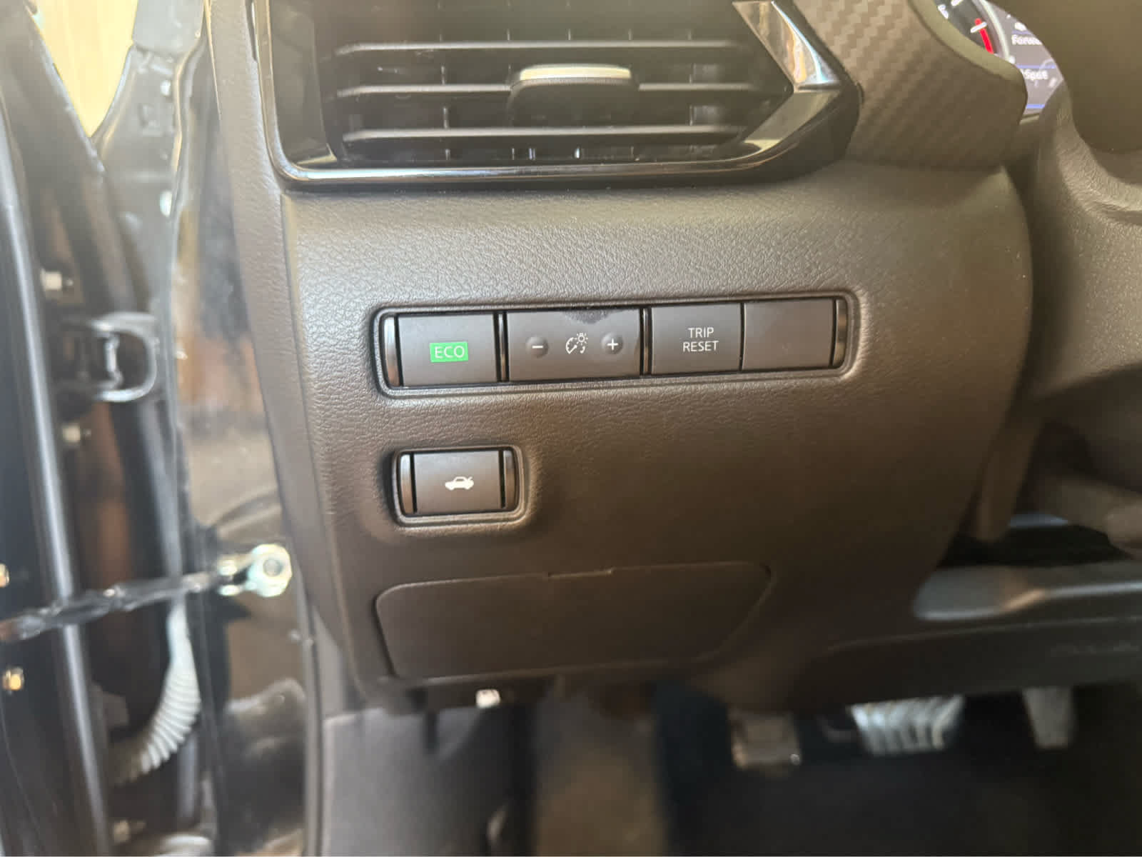 Used 2024 Nissan Sentra SV FWD image 10