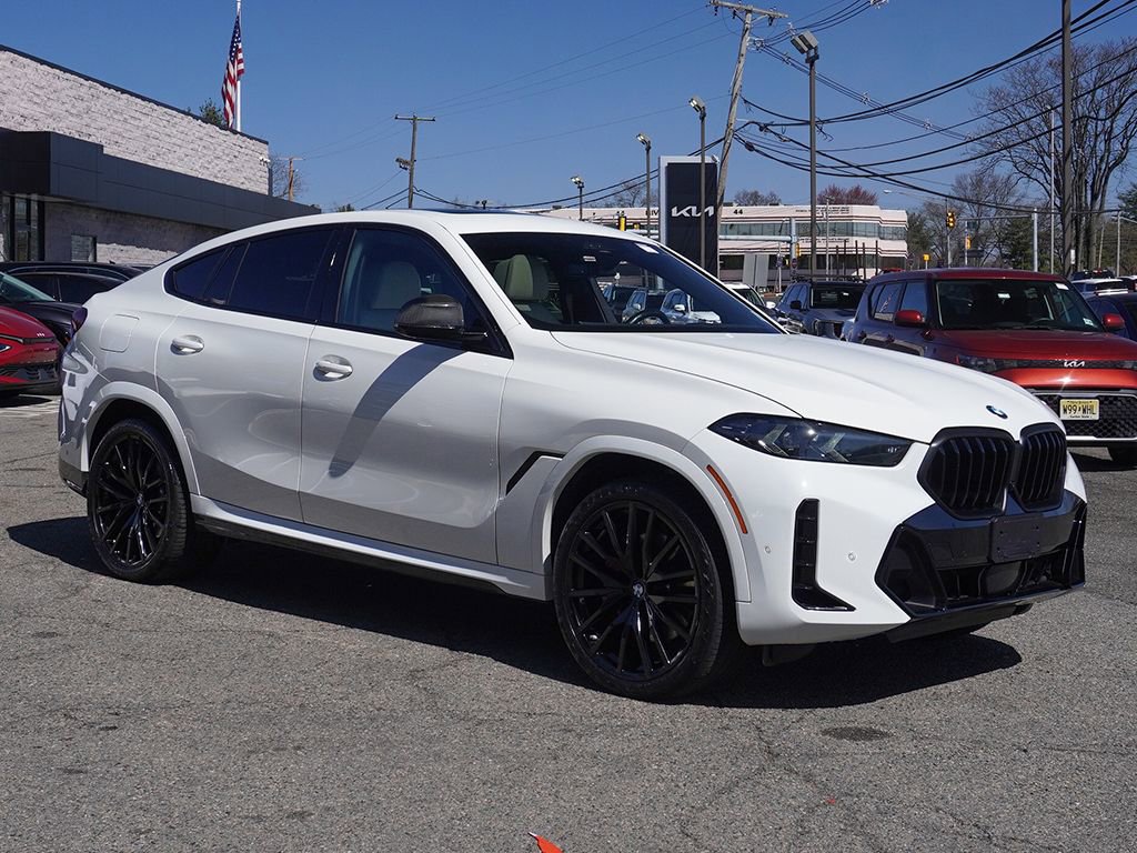 Used 2024 BMW X6 xDrive40i w/ Executive Package AWD/4WD image 2