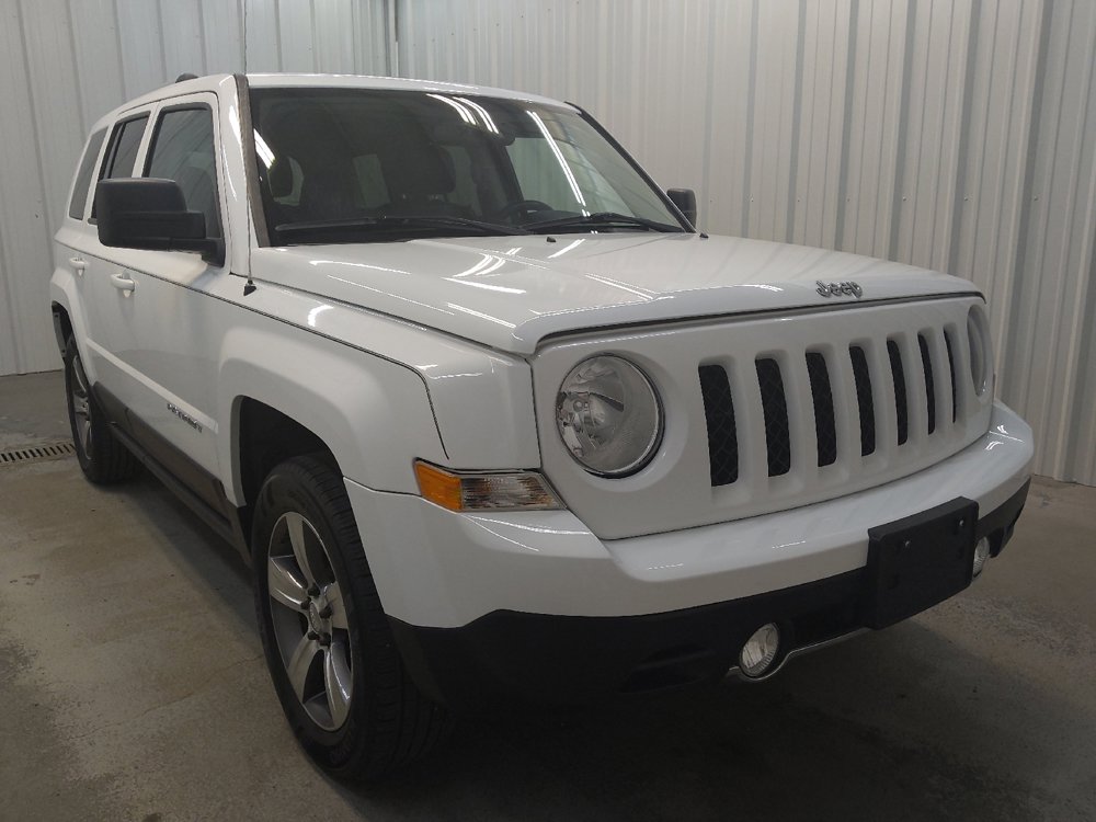 Used 2017 Jeep Patriot High Altitude AWD/4WD image 13