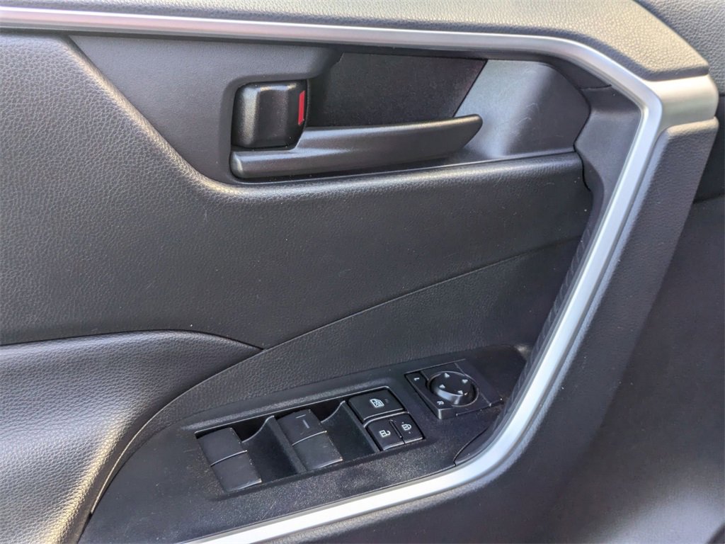Used 2025 Toyota RAV4 LE image 13