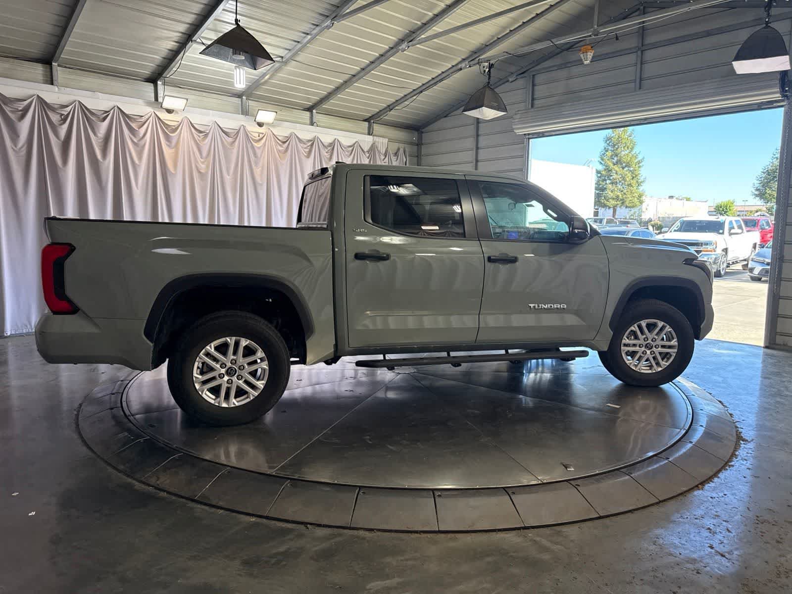 Used 2024 Toyota Tundra SR5 w/ SR5 Convenience Package AWD/4WD image 4