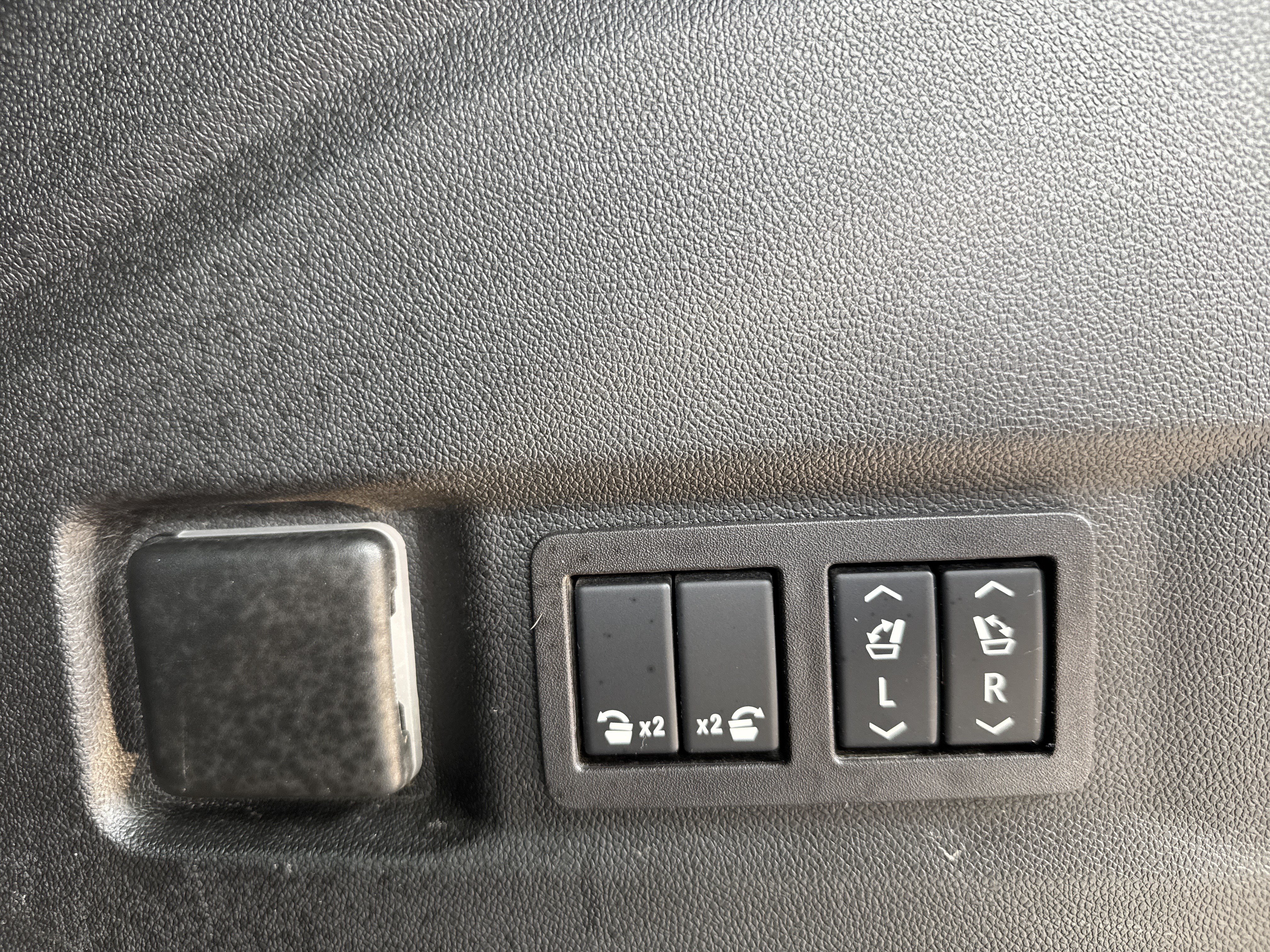 Used 2024 Chevrolet Tahoe RST w/ Luxury Package AWD/4WD image 37