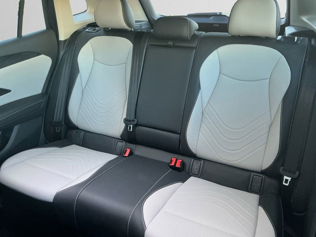 New 2026 Volkswagen Tiguan SE AWD/4WD image 13