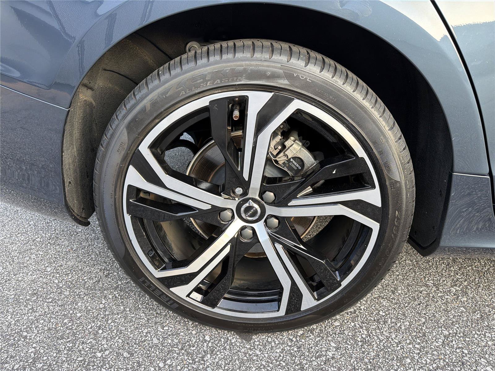 Used 2023 Volvo S60 B5 Core FWD image 16