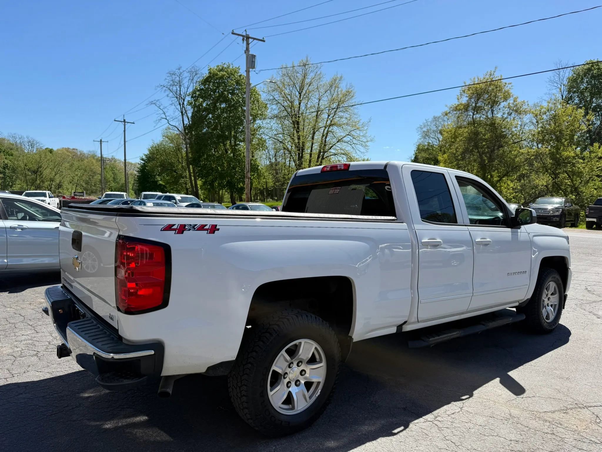 Used 2019 Chevrolet Silverado 1500 LT AWD/4WD image 6