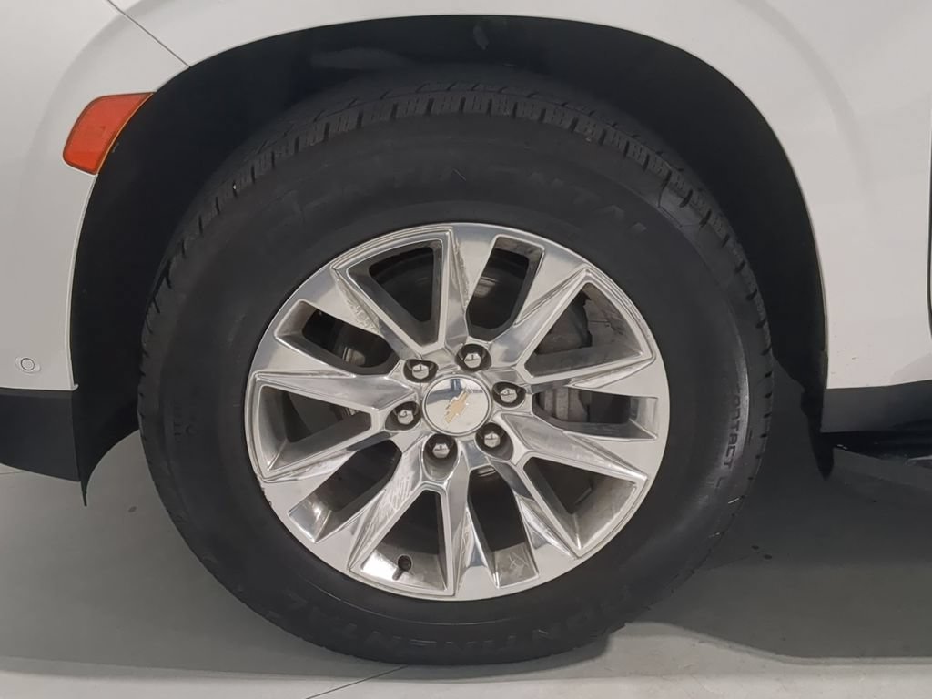 Used 2023 Chevrolet Tahoe Premier w/ Advanced Technology Package AWD/4WD image 17