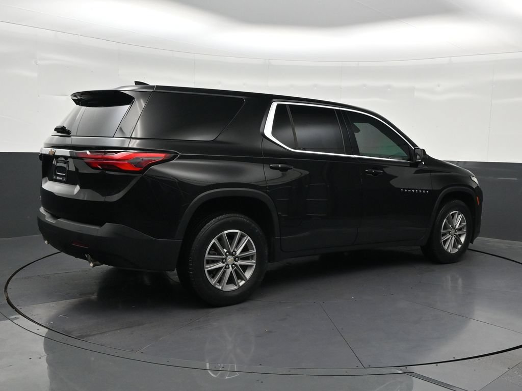 Used 2023 Chevrolet Traverse LS FWD image 5