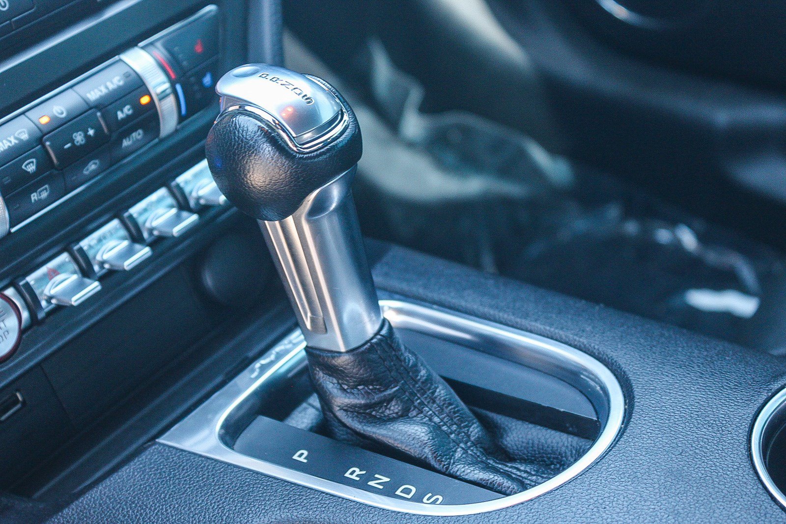 Used 2020 Ford Mustang Premium RWD image 22
