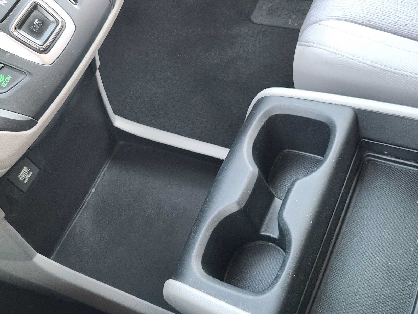 Used 2018 Honda Odyssey LX image 19