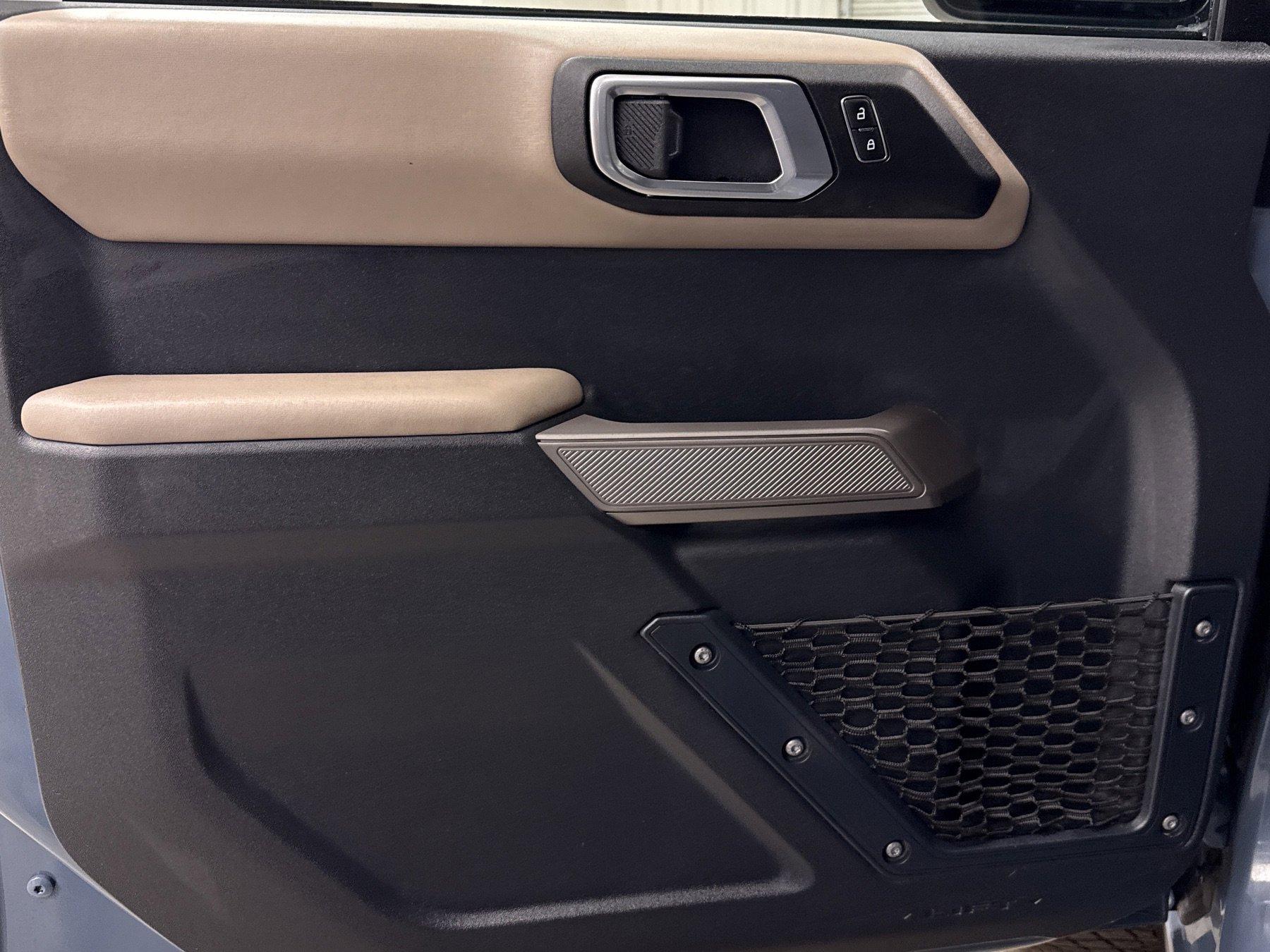 Used 2023 Ford Bronco Wildtrak image 3