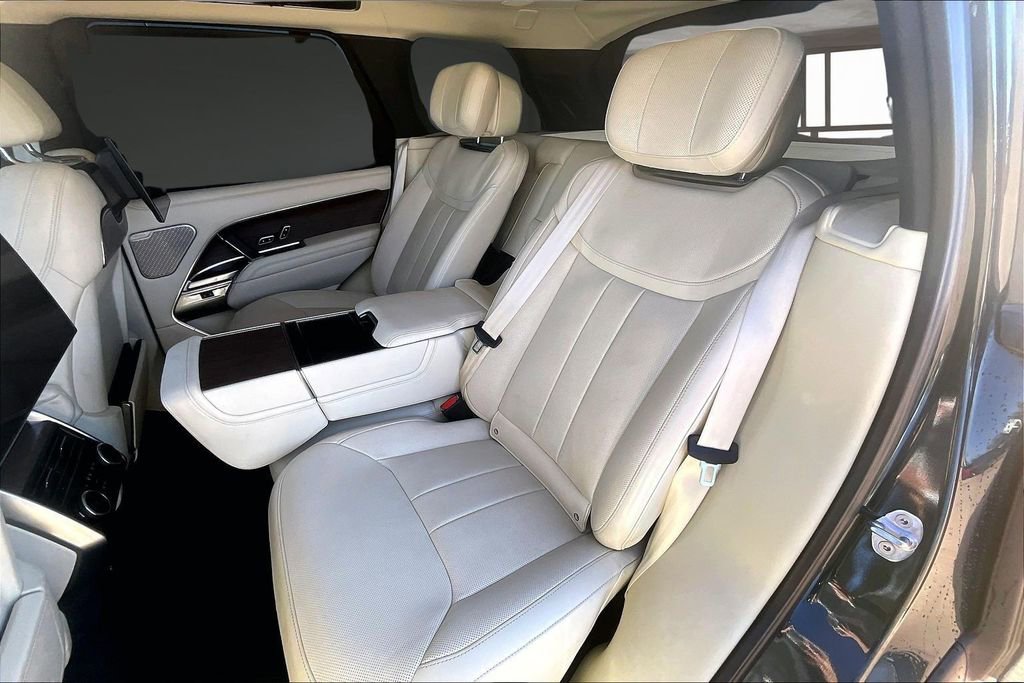 Used 2023 Land Rover Range Rover Autobiography image 27