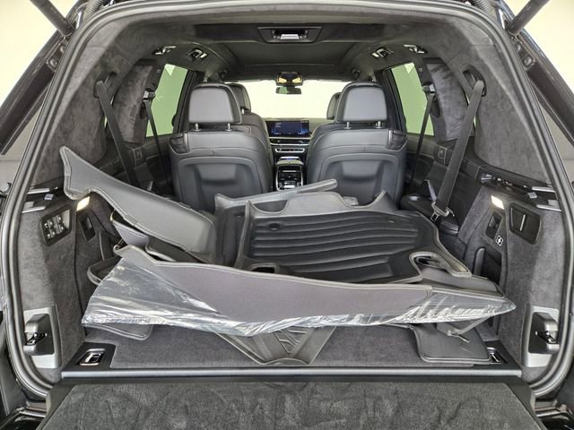 Used 2026 BMW X7 M60i image 14