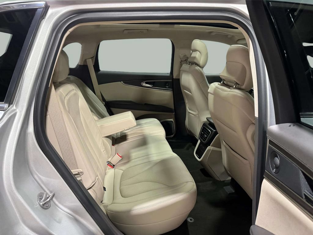 Certified 2019 Lincoln Nautilus Reserve w/ Class II Trailer Tow Package FWD image 25