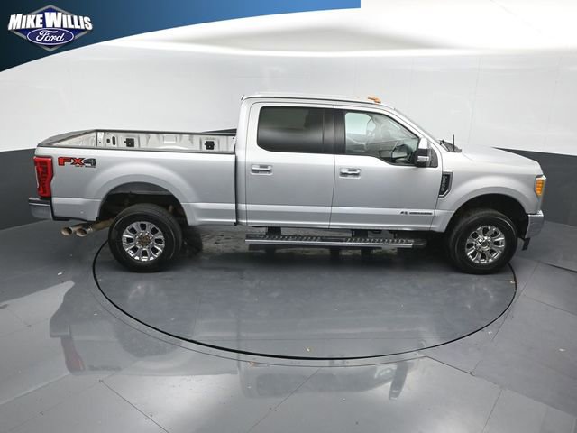 Used 2017 Ford F250 XLT w/ XLT Premium Package image 16