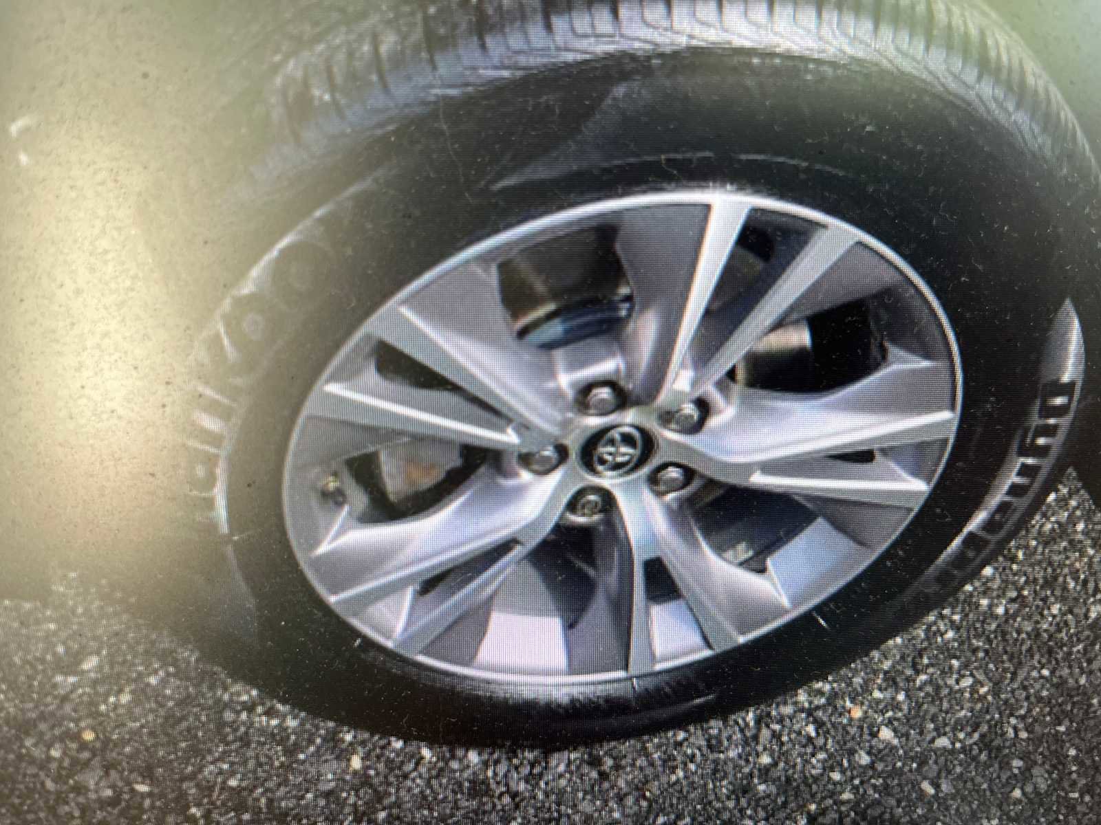 Used 2016 Toyota Highlander Plus AWD/4WD image 14
