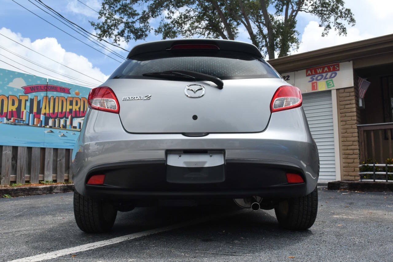 Used 2011 MAZDA MAZDA2 Touring FWD image 31