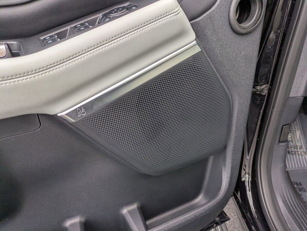 Certified 2025 Ford Expedition Platinum AWD/4WD image 15