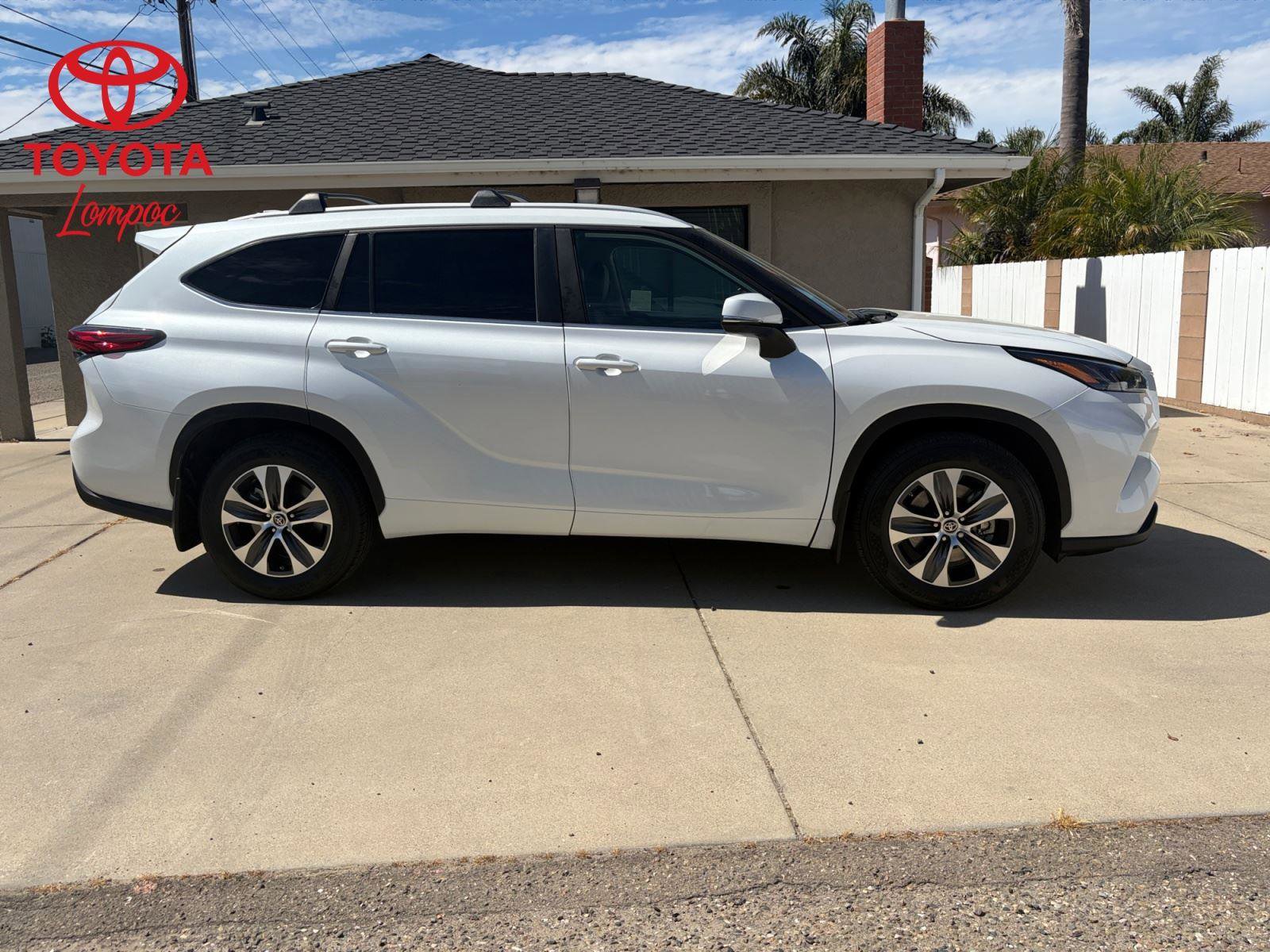 Used 2023 Toyota Highlander XLE image 33