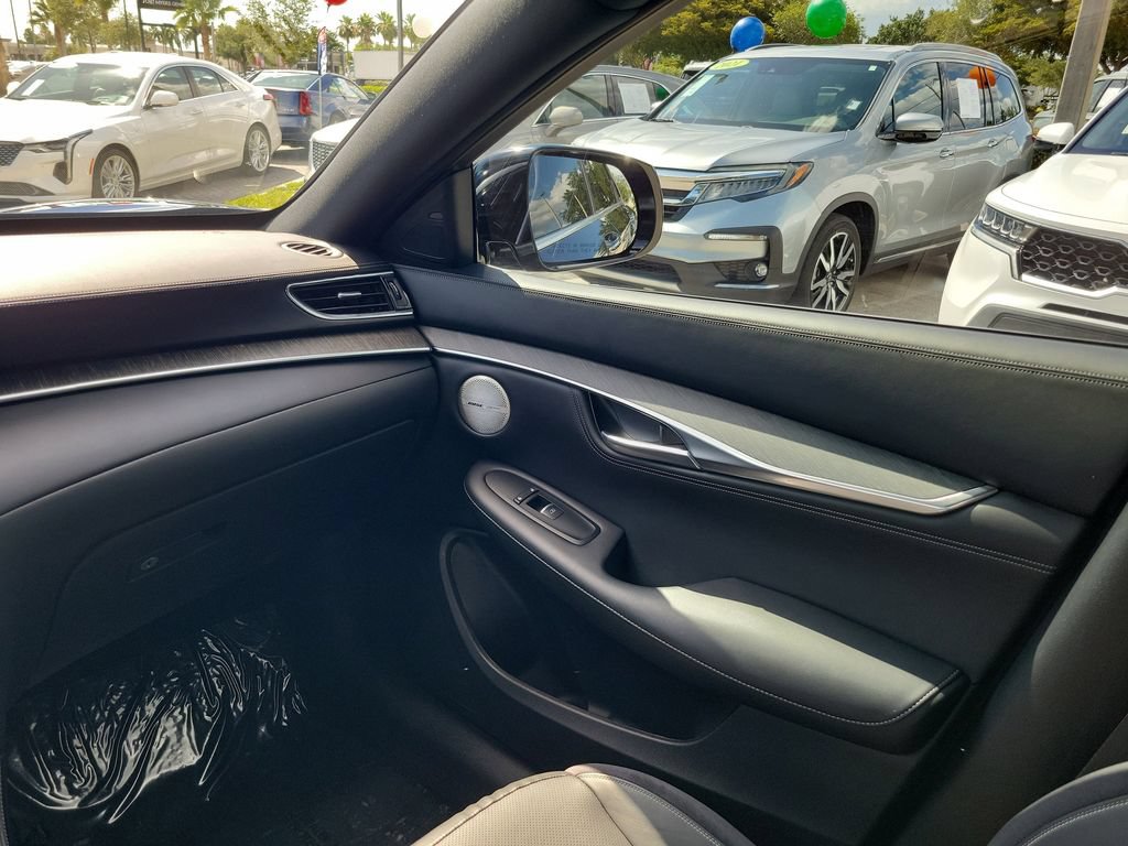 Used 2023 INFINITI QX55 Sensory w/ Lighting Package AWD/4WD image 14