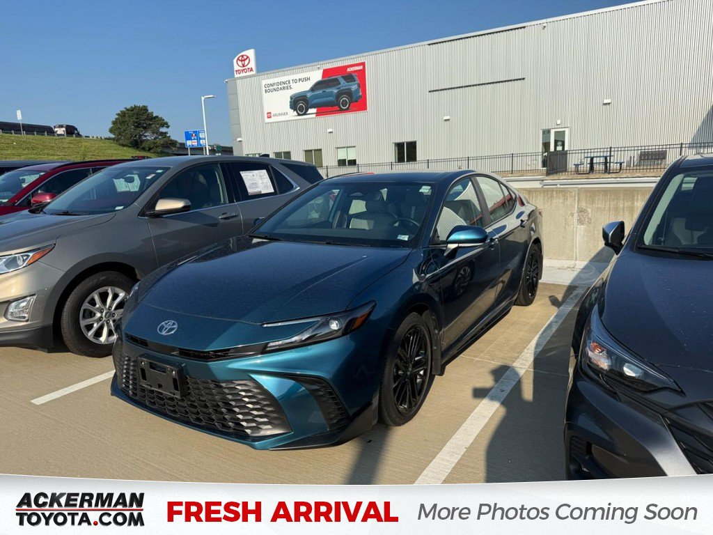 Used 2025 Toyota Camry SE