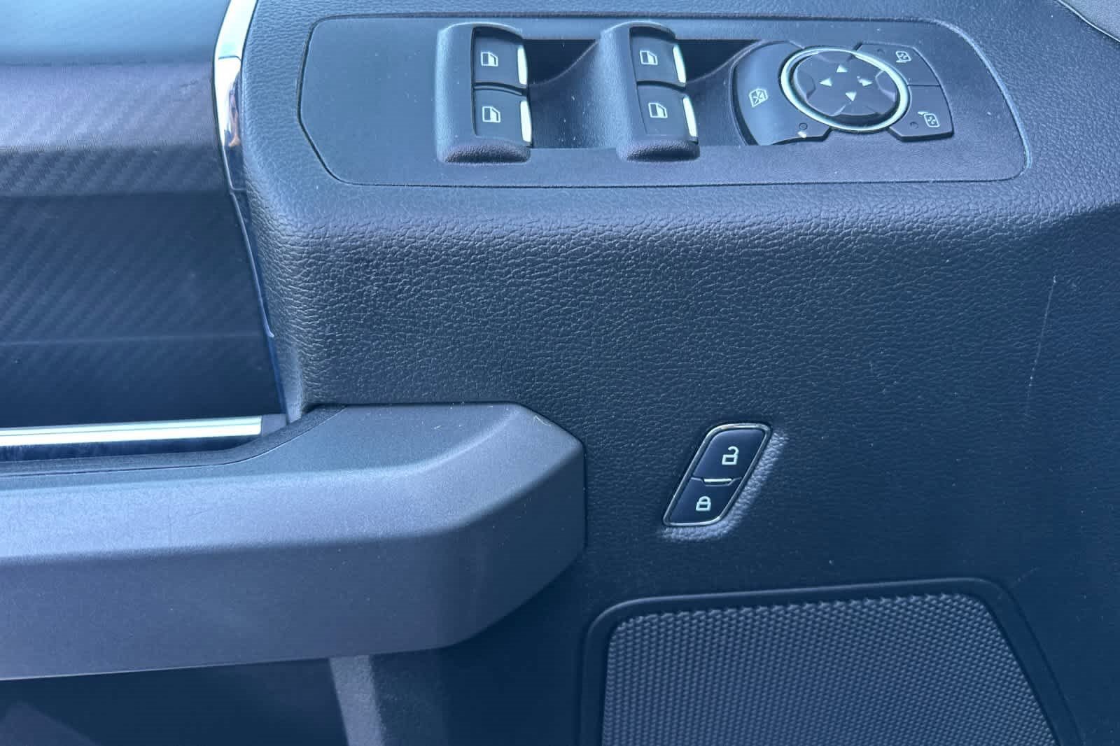 Used 2018 Ford F150 XLT w/ Equipment Group 302A Luxury image 12