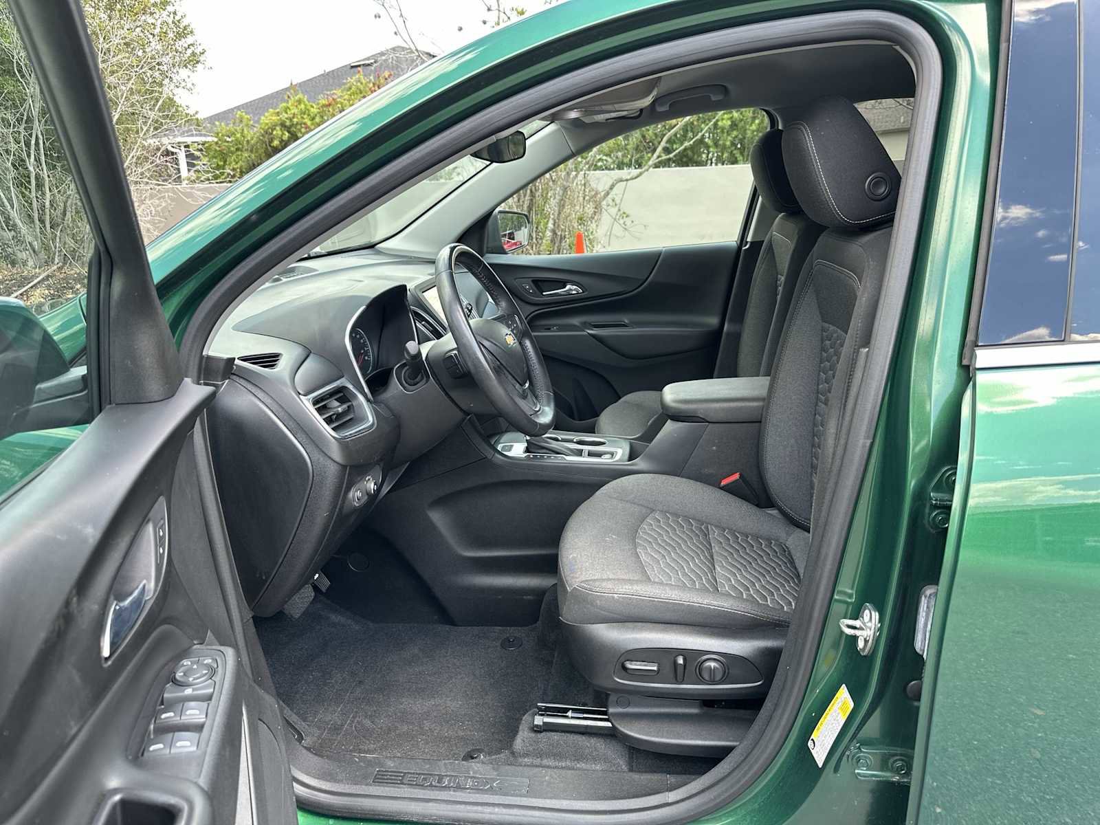 Certified 2019 Chevrolet Equinox LT AWD/4WD image 2
