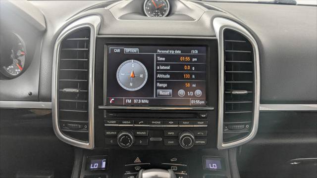 Used 2014 Porsche Cayenne Platinum Edition AWD/4WD image 25