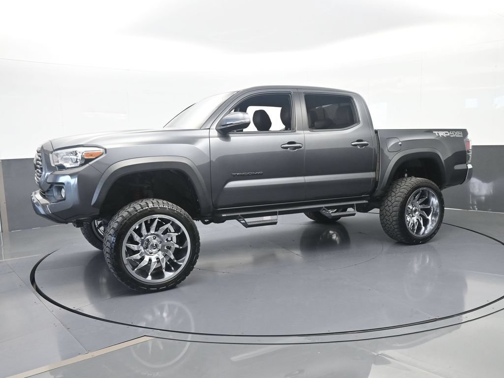 Used 2022 Toyota Tacoma TRD Off-Road AWD/4WD image 2