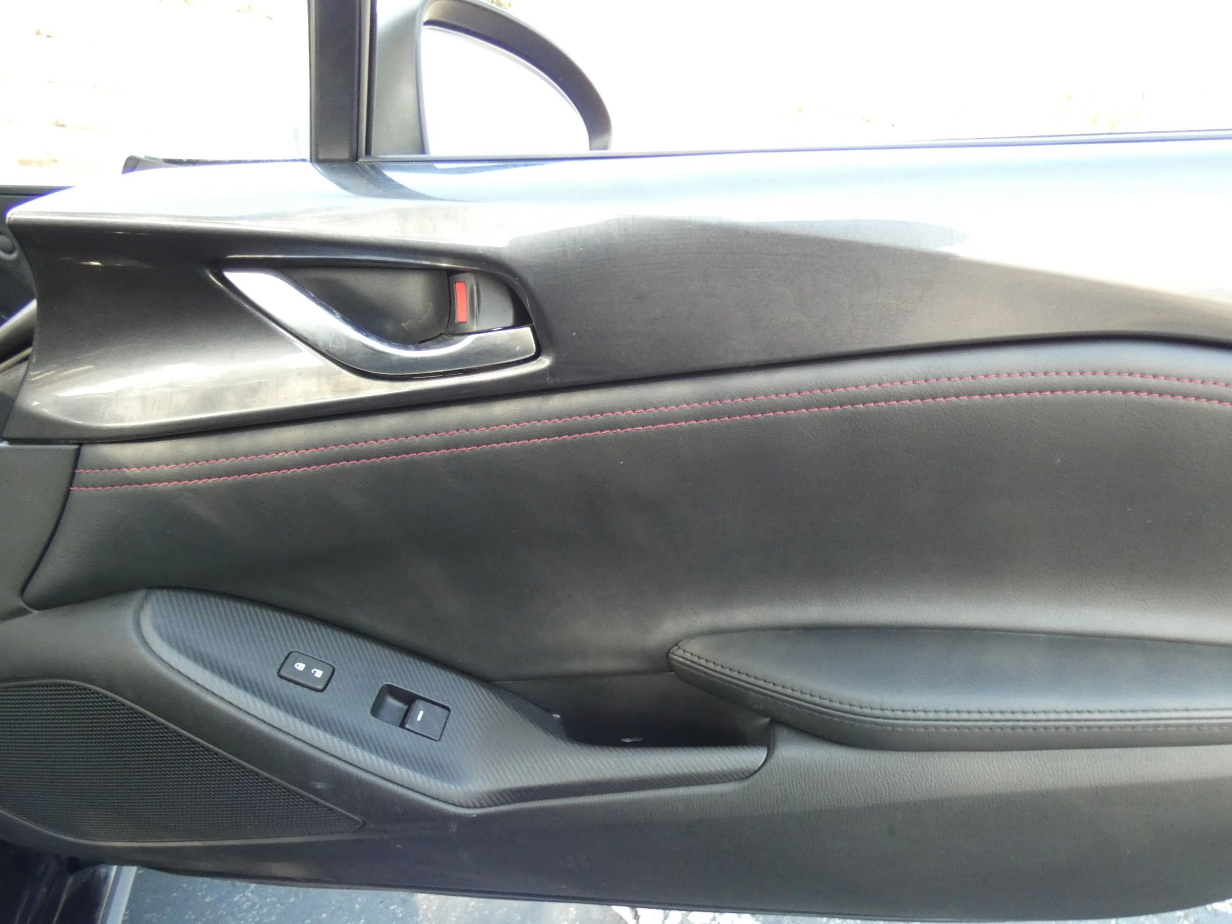 Used 2016 MAZDA MX-5 Miata Club image 29