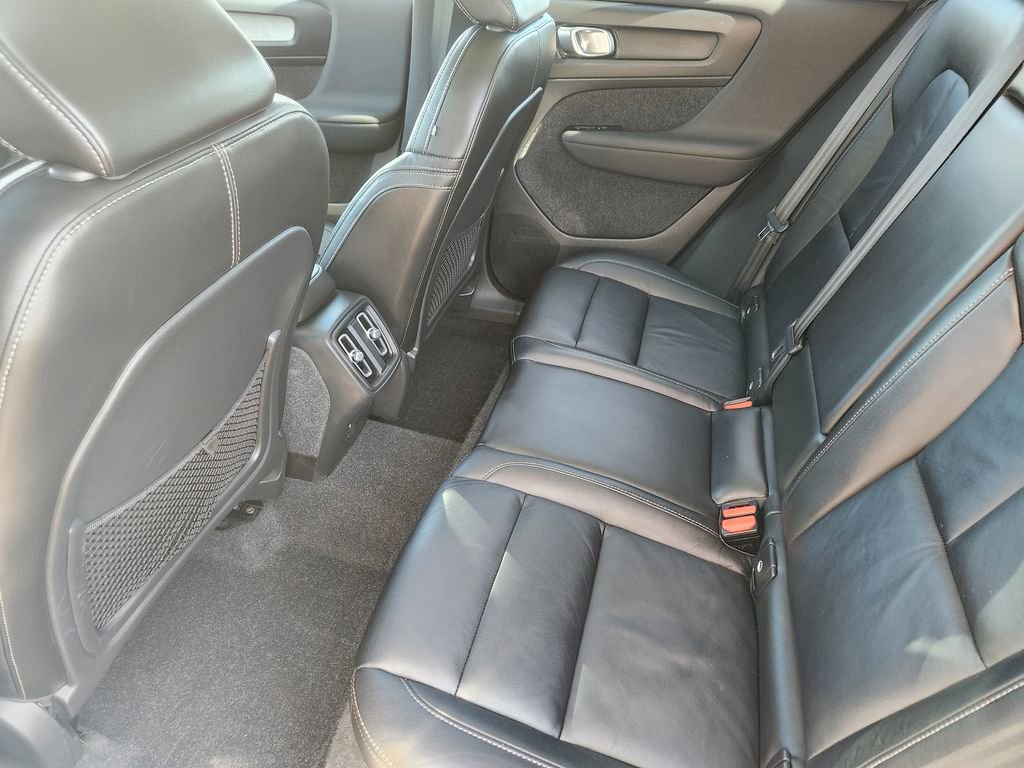 Used 2023 Volvo XC40 B5 Plus w/ Climate Package image 19