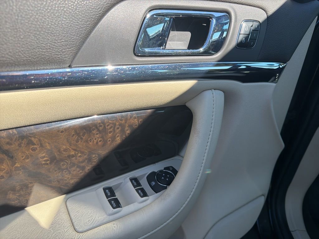 Used 2015 Lincoln MKS AWD w/ Equipment Group 101A image 26