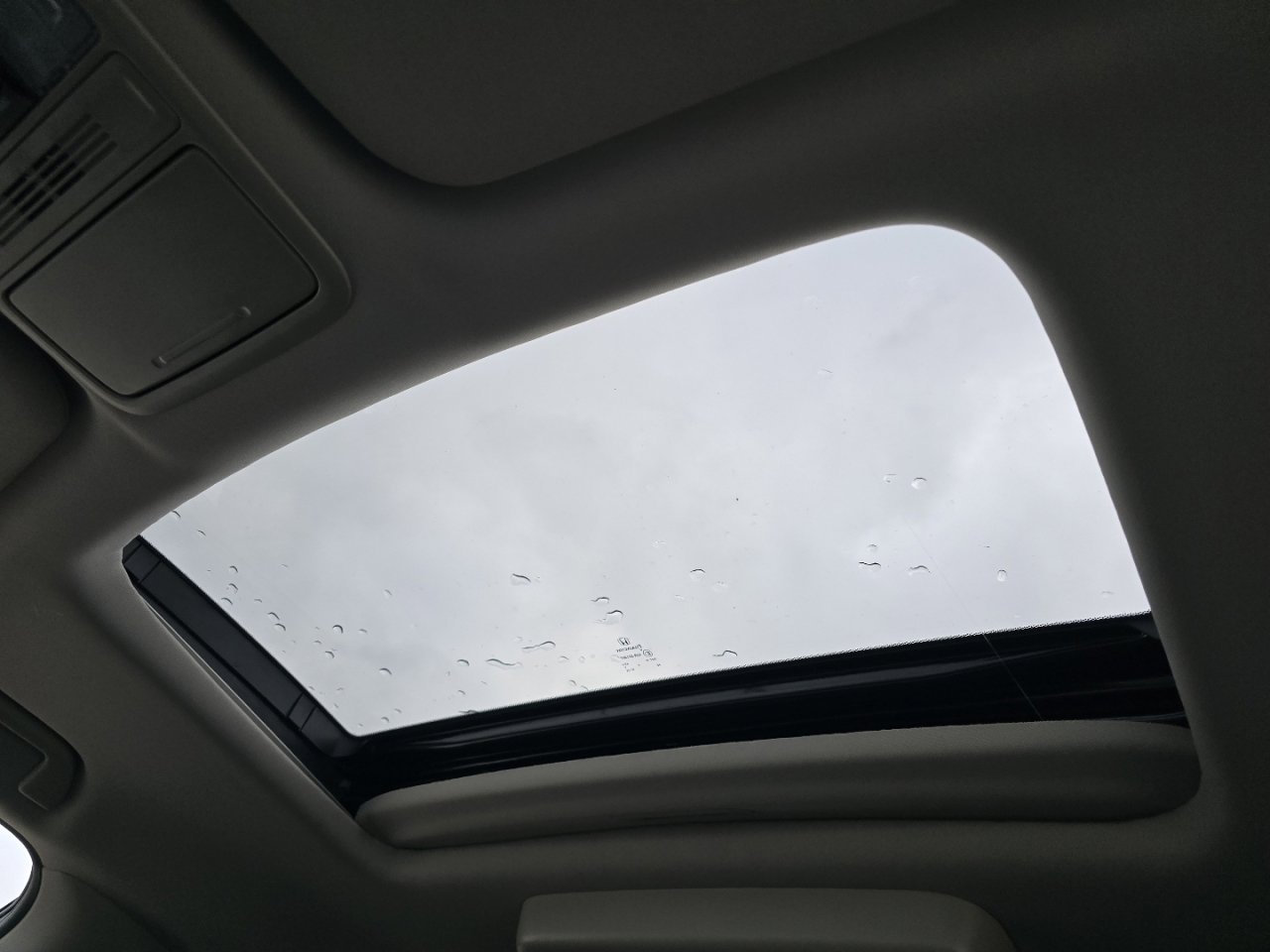 New 2026 Honda Odyssey Elite image 3