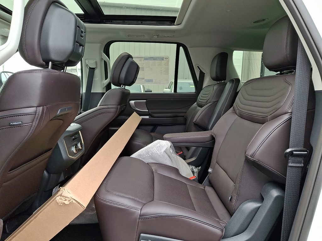 New 2026 Ford Expedition Max Platinum w/ Platinum Ultimate Package AWD/4WD image 6