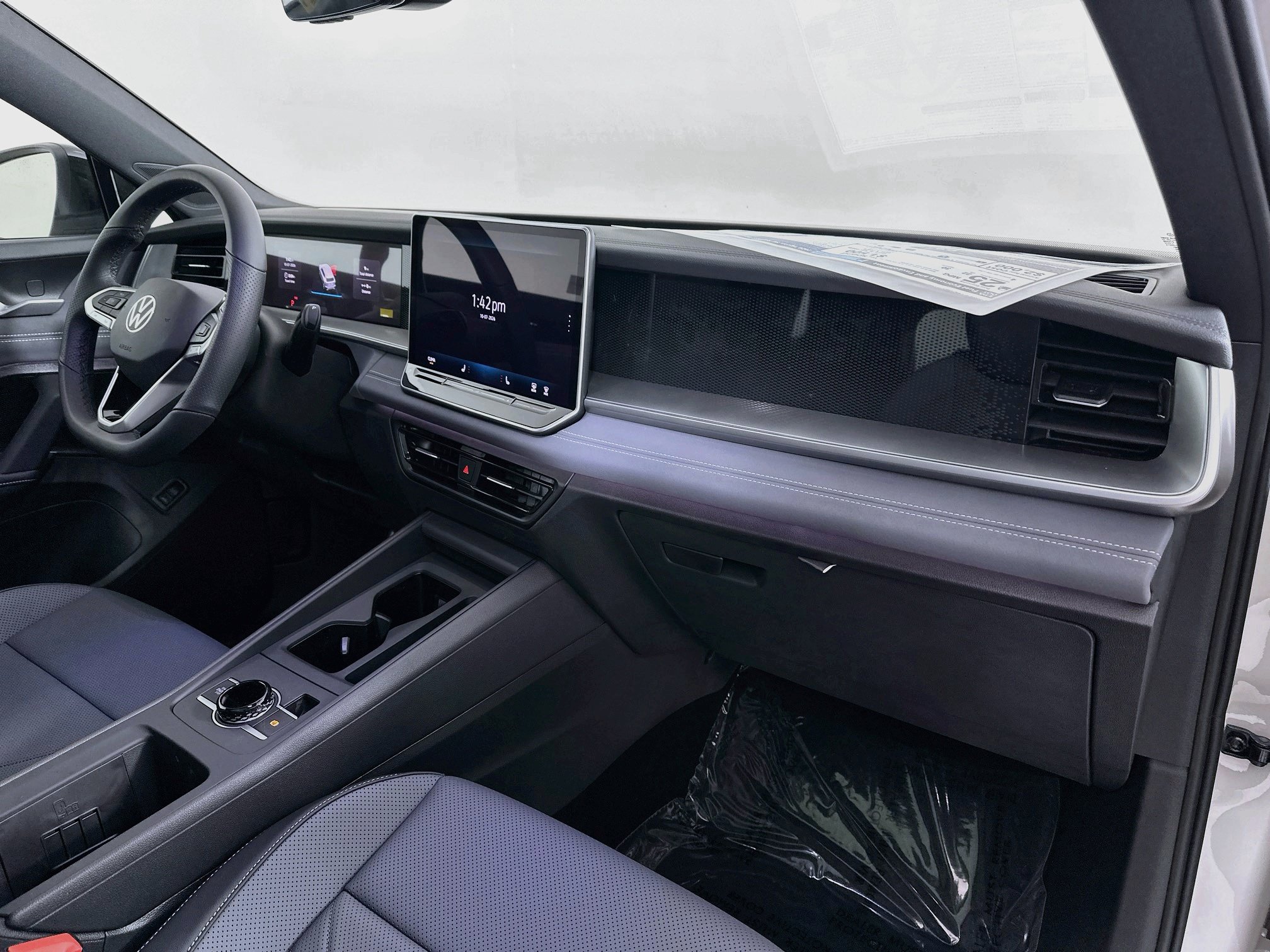 New 2026 Volkswagen Tiguan SE R-Line AWD/4WD image 27