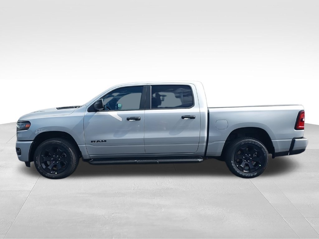 New 2026 RAM 1500 Express AWD/4WD image 5
