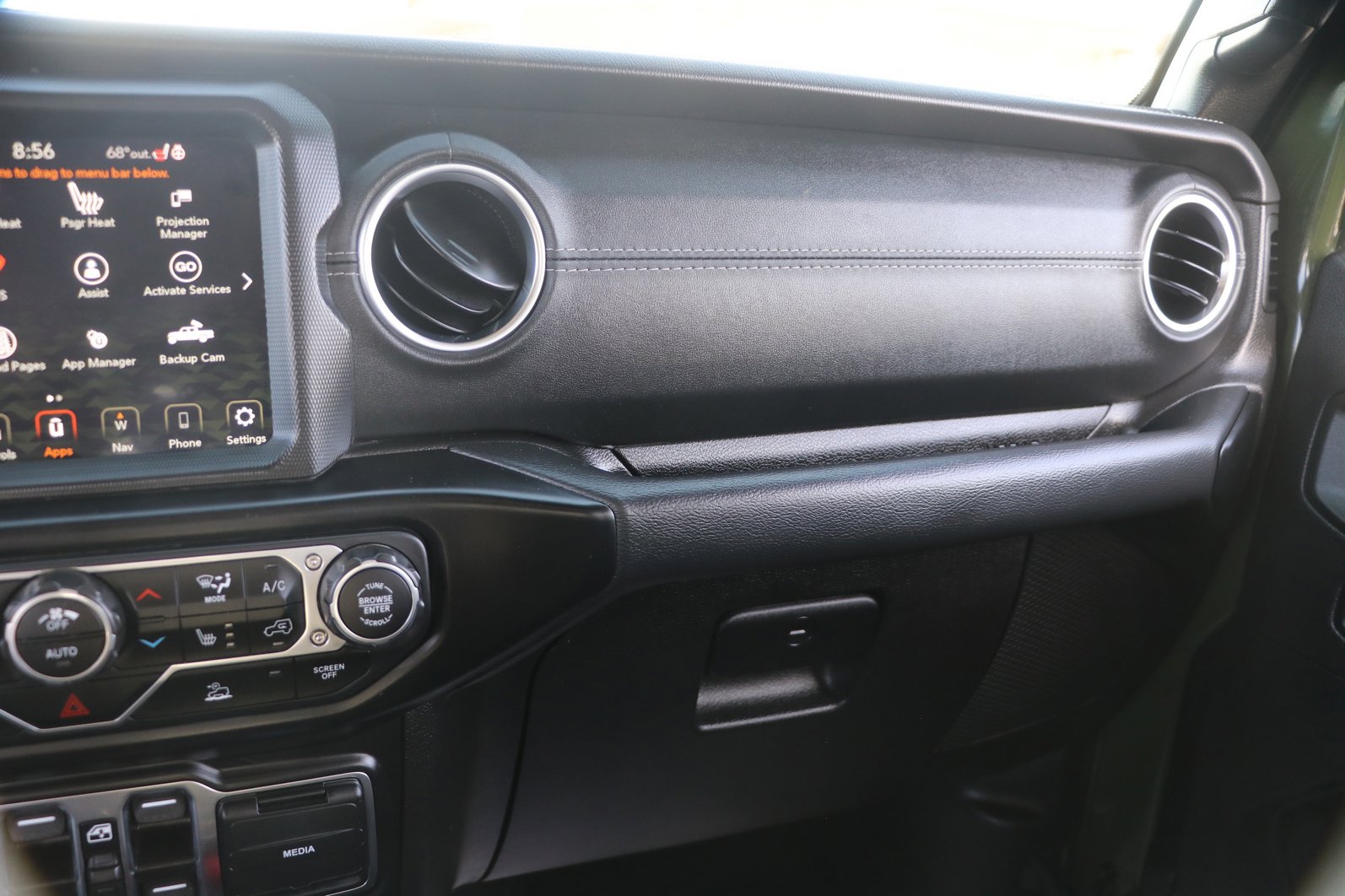Used 2022 Jeep Gladiator Overland w/ Popular Equipment Package image 28