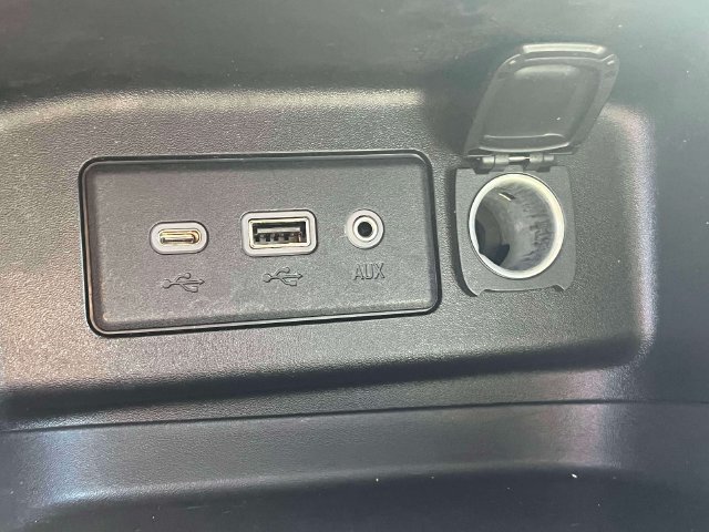 Used 2020 Chevrolet Equinox LS FWD image 30
