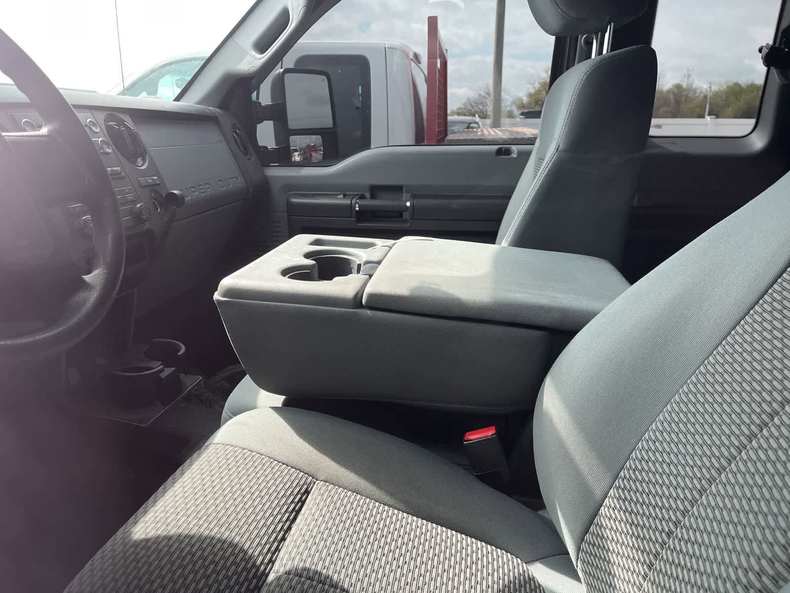 Used 2015 Ford F250 XL w/ XL Appearance Package AWD/4WD image 28