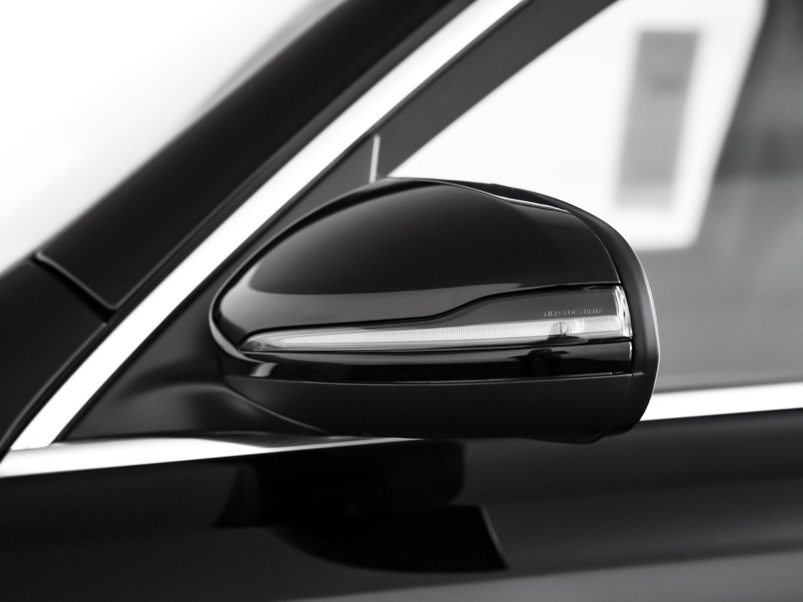 New 2025 Mercedes-Benz GLB 250 4MATIC image 23