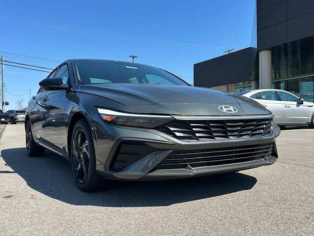 New 2026 Hyundai Elantra Sport FWD image 10