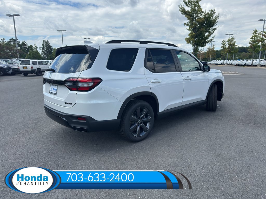 New 2026 Honda Pilot Sport image 7