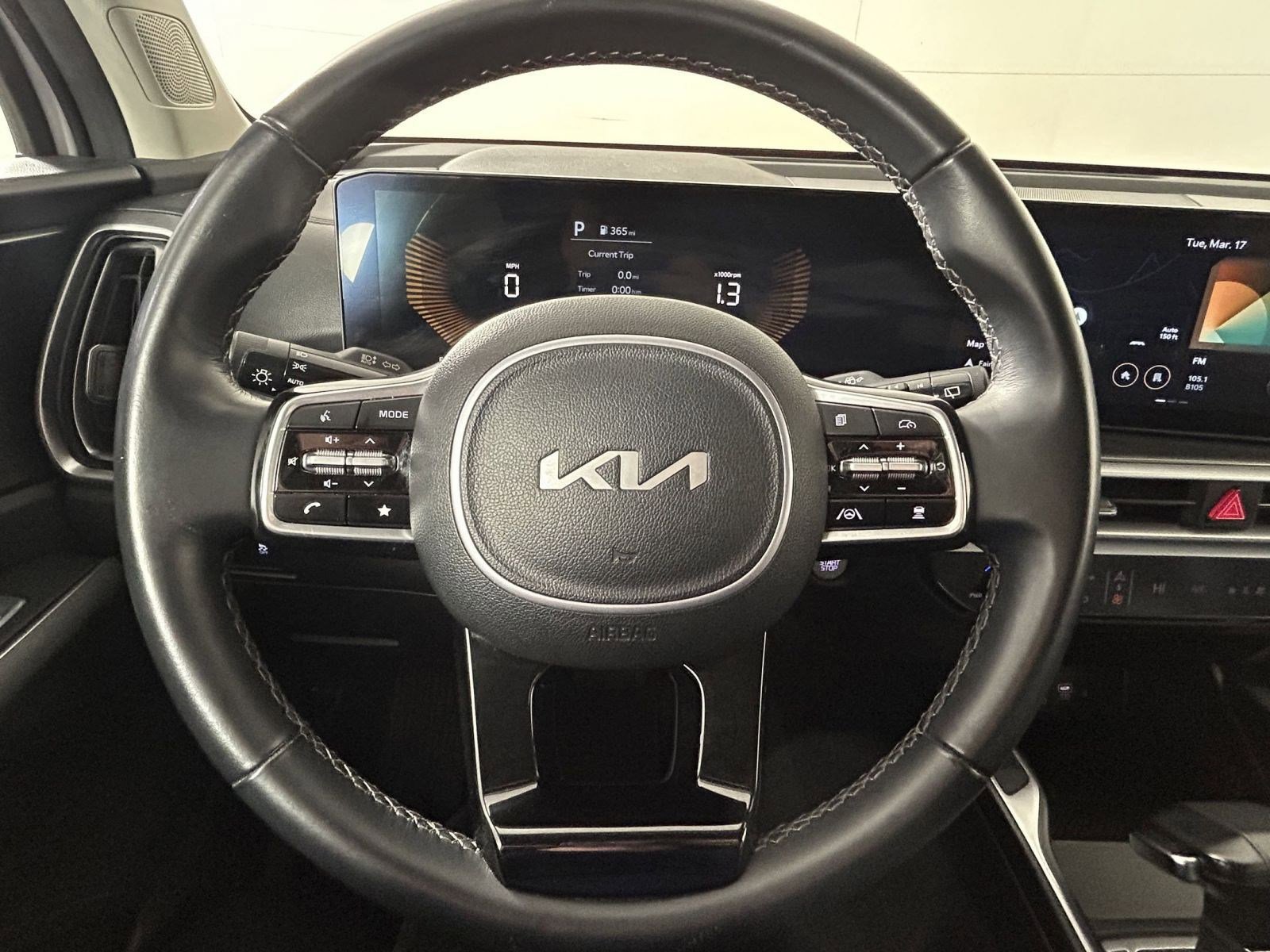 Used 2024 Kia Sorento S image 10