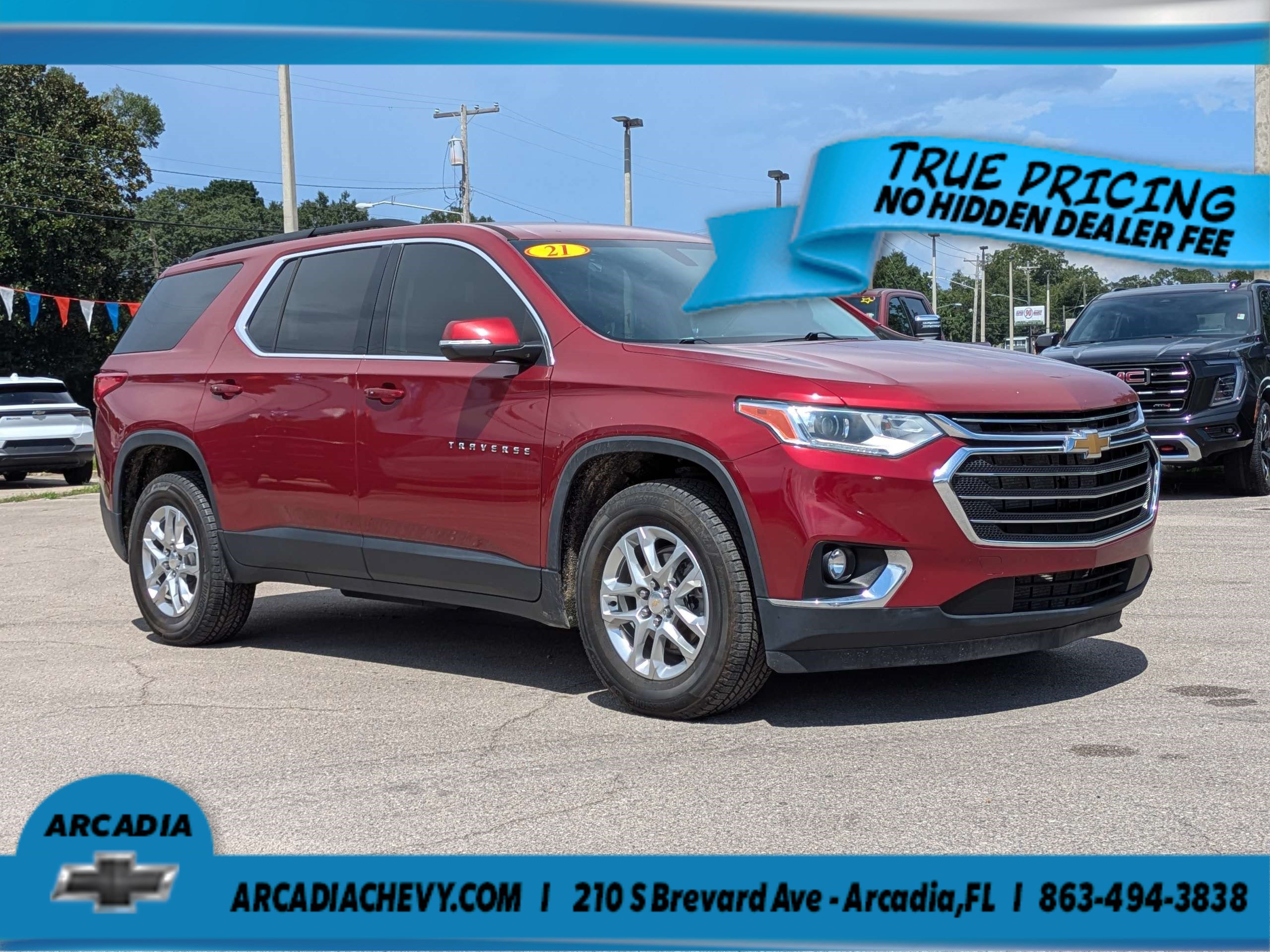 Used 2021 Chevrolet Traverse LT FWD image 2