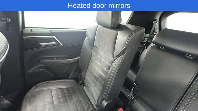 Used 2023 Mitsubishi Outlander SE image 14