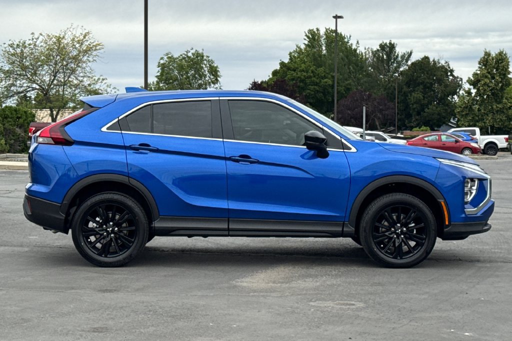 New 2026 Mitsubishi Eclipse Cross LE AWD/4WD image 3