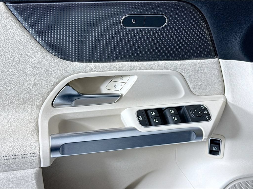 Certified 2022 Mercedes-Benz GLB 250 4MATIC image 24