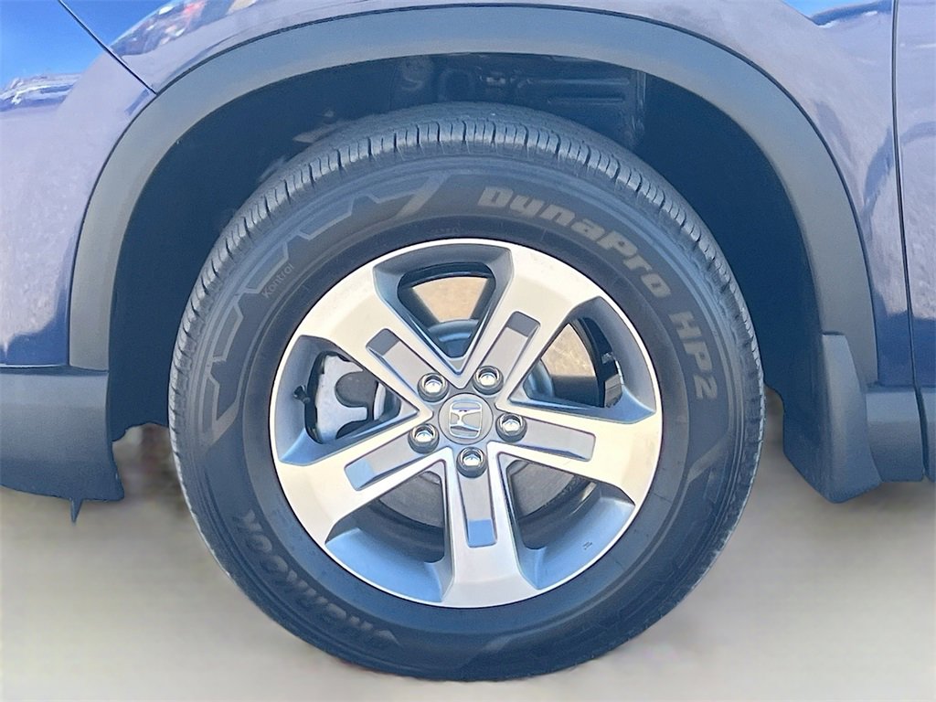 Used 2025 Honda Pilot EX-L image 32