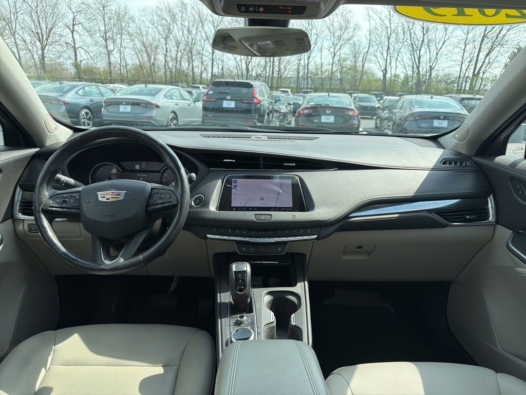 Used 2019 Cadillac XT4 Luxury w/ Cold Weather Package image 12