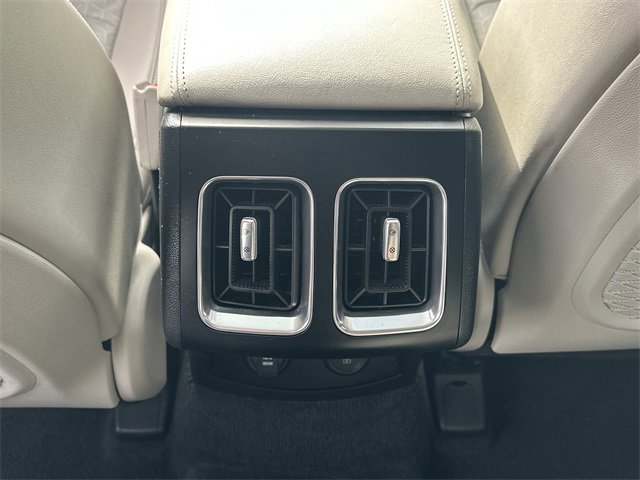 Used 2022 Kia Sorento EX w/ Panoramic Sunroof Package image 17