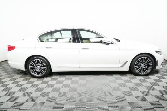 Used 2017 BMW 530i xDrive AWD/4WD image 2